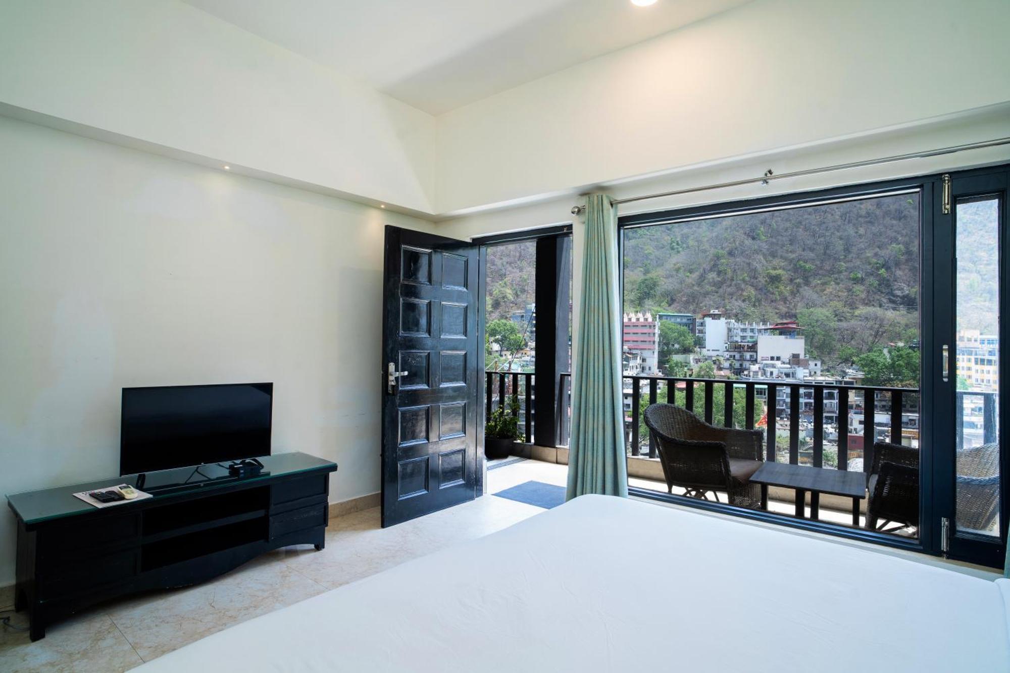 Hotel Ishan - A Ganges Riverside Retreat By Salvus Rishikesh Exterior photo